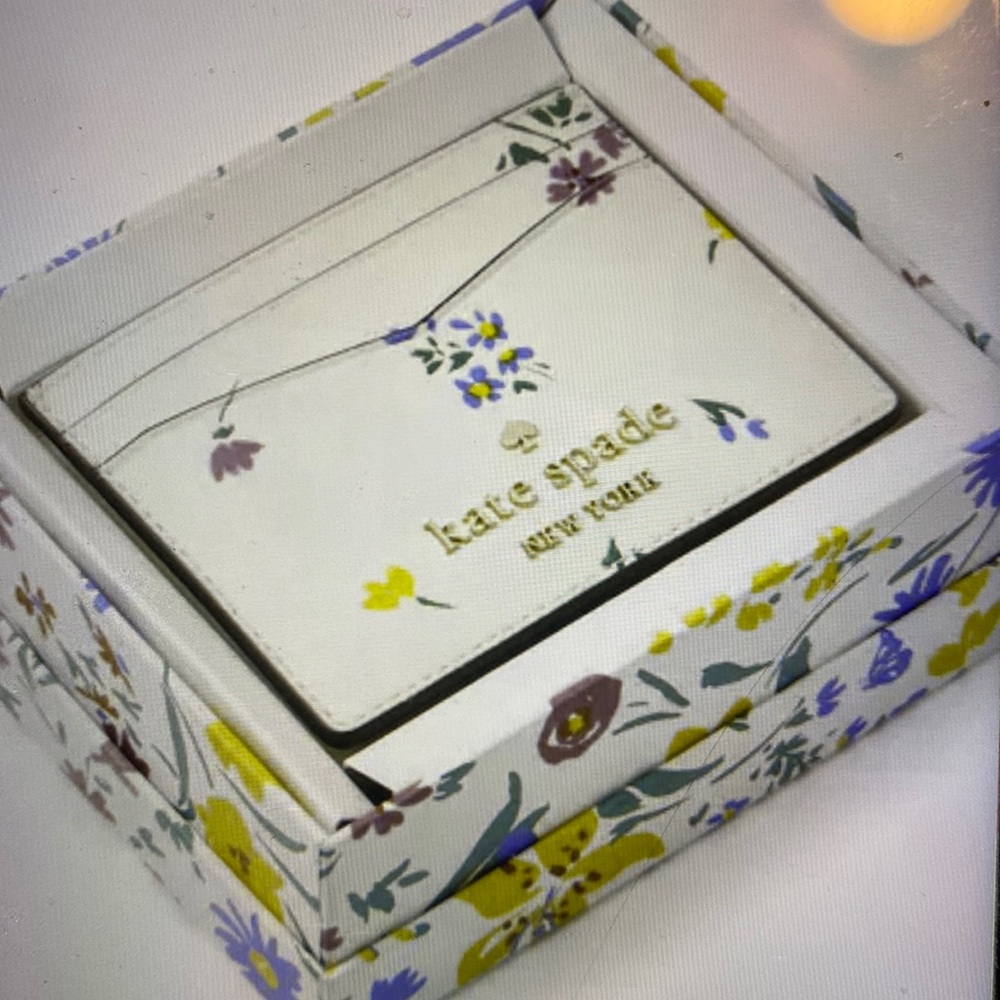 NWT. Staci garden bouquet boxed small card holder.